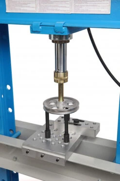 HBM Universeel Verstelbaar Persblok Voor Werkplaatspers 9 HBM Universeel Verstelbaar Persblok Voor Werkplaatspers -Makita winkel 1hbm 177 1.jpg 1200x600 5067aebc88