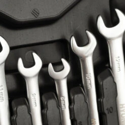 Hyundai Gereedschapset 61-delig 11 Hyundai Gereedschapset 61-delig -Makita winkel 59656 6.jpg 1200x600 14175ebc88