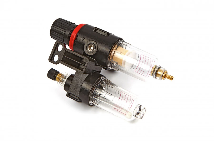 HBM Ontvochtiger, Drukregelaar En Olievernevelaar Model 2 1 HBM Ontvochtiger, Drukregelaar En Olievernevelaar Model 2