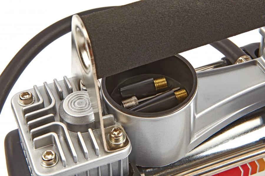 HBM 12 Volt Compressor Met Toebehoren In Draagtas 3 HBM 12 Volt Compressor Met Toebehoren In Draagtas - Afbeelding 3