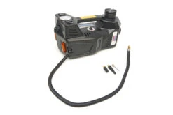 HBM Electrische 12 Volt 3 Ton Autokrik Met LED Verlichting Inclusief Slagmoersleutel 12 Volt In Handtas 27 HBM Electrische 12 Volt 3 Ton Autokrik Met LED Verlichting Inclusief Slagmoersleutel 12 Volt In Handtas -Makita winkel hbm 250 51.jpg 1200x600 f5ea3ebc88