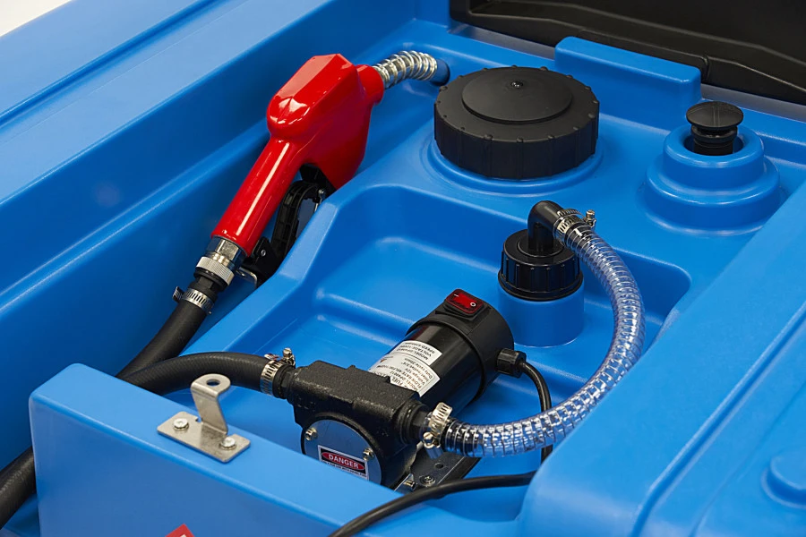 HBM 12 Volt 200 Liter Kunststof Mobiele Dieseltank 3 HBM 12 Volt 200 Liter Kunststof Mobiele Dieseltank - Afbeelding 3