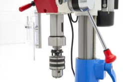 HBM 16 Boormachine / Freesmachine Met Beschermkap 26 HBM 16 Boormachine / Freesmachine Met Beschermkap -Makita winkel hbm 338 12.jpg 1200x600 f8b58ebc88