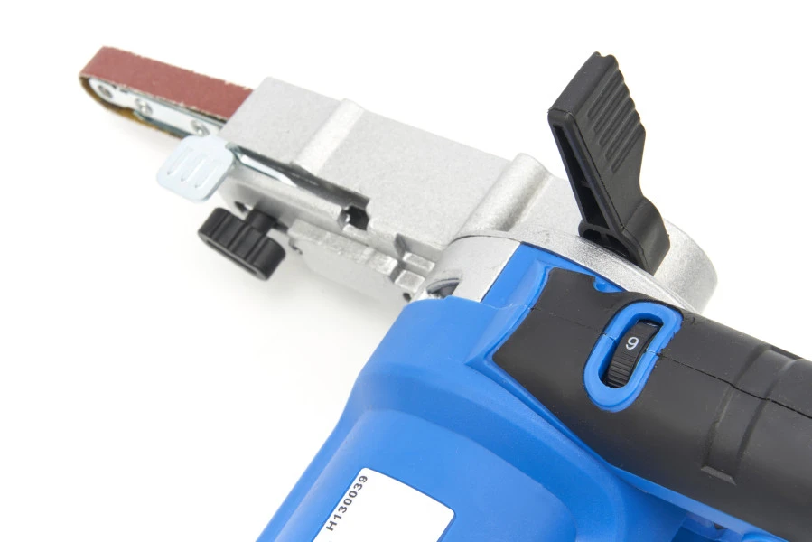 HBM Powerfile / Stripschuurmachine / Bandschuurmachine Met Stofopvang - 400 Watt. Inclusief 10 Schuurbanden 8 HBM Powerfile / Stripschuurmachine / Bandschuurmachine Met Stofopvang - 400 Watt. Inclusief 10 Schuurbanden - Afbeelding 8