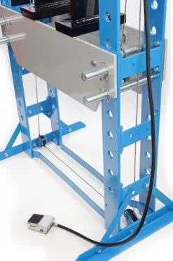 HBM 75 Ton Hydraulische En Pneumatische Raamwerkpers / Werkplaatspers 9 HBM 75 Ton Hydraulische En Pneumatische Raamwerkpers / Werkplaatspers -Makita winkel hbm p 0318.jpg 1200x600 f9513ebc88